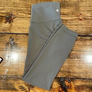 Lululemon Wunder Under Train High-Rise Tight 25” Size 6, Dark Olive